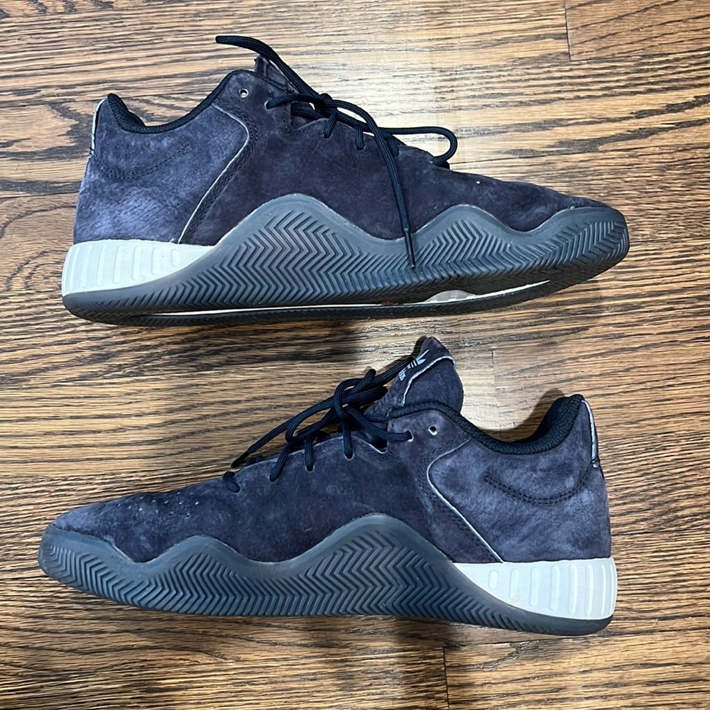 adidas Tubular gray suede sneakers. Size 9.5 Med